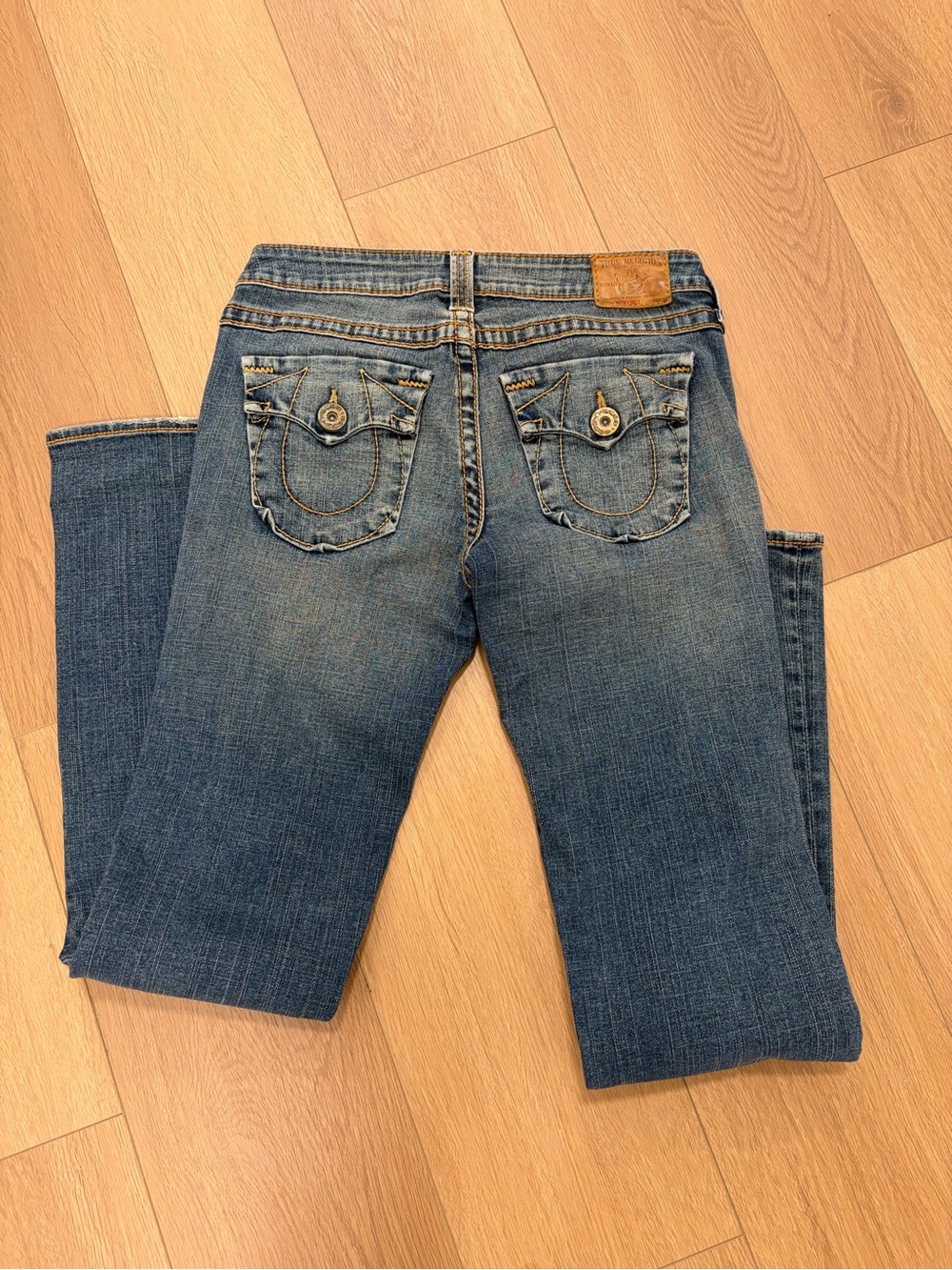True Religion Women's Medium Blue Flared Jeans - Picture 4 of 5